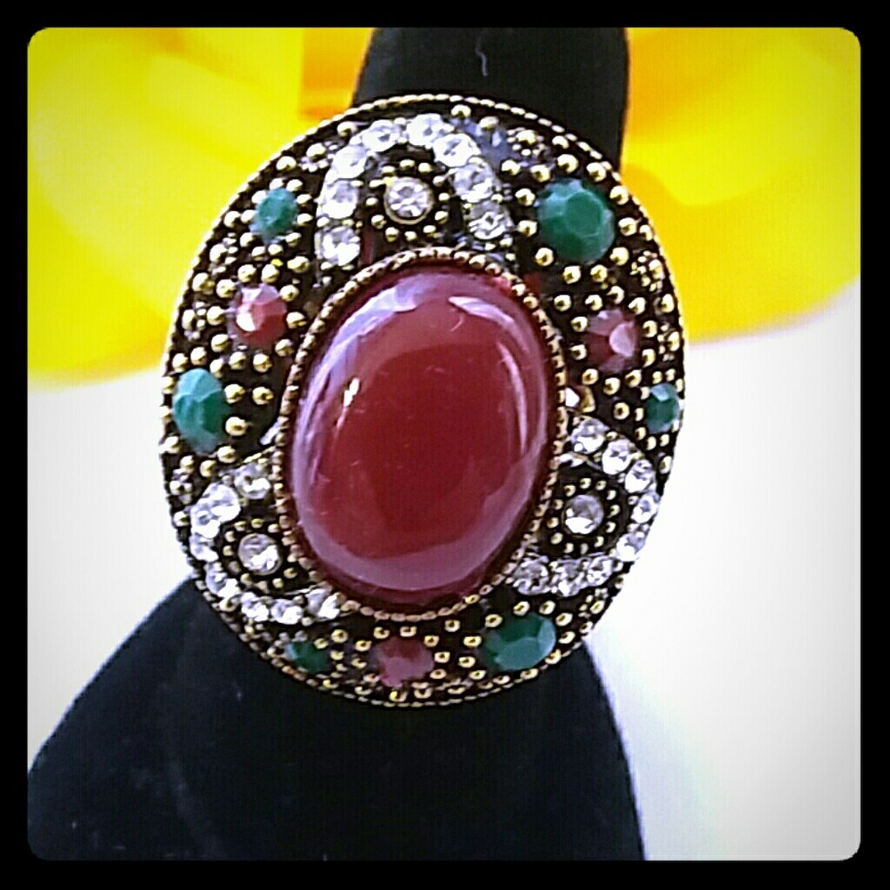 NWT Green, red and Cz stones ring